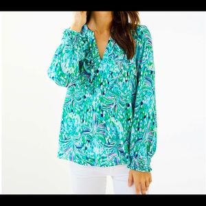 Lilly Pulitzer Angelika Ruffle Top 🍍 of my 👁 M